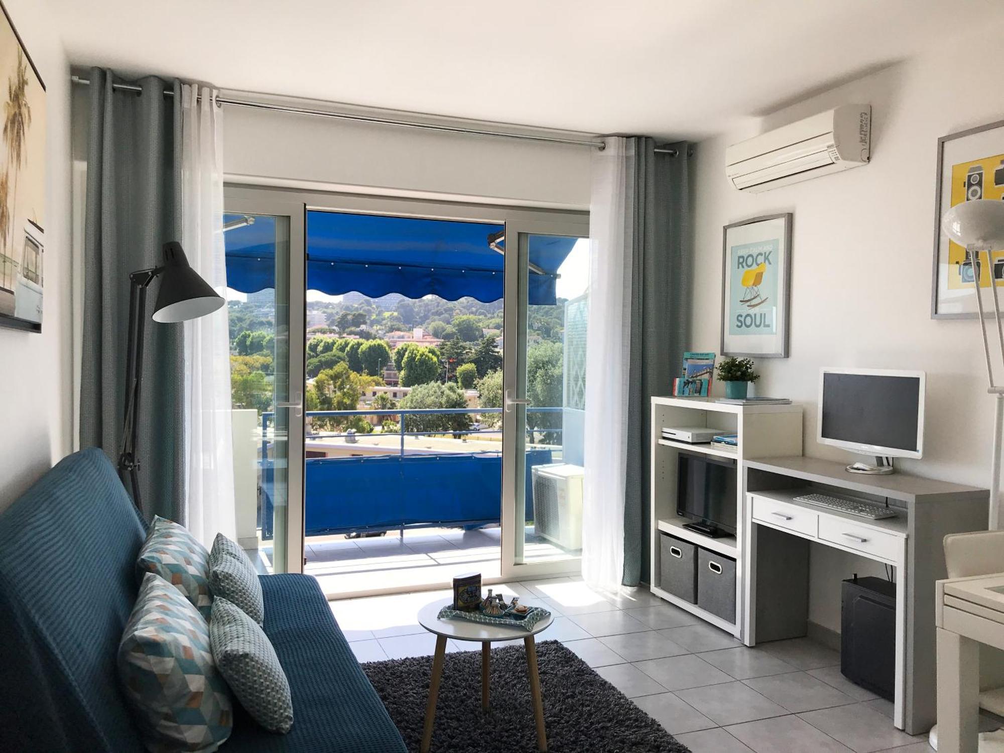 Plage Et Hippodrome Cagnes-sur-Mer Exterior photo