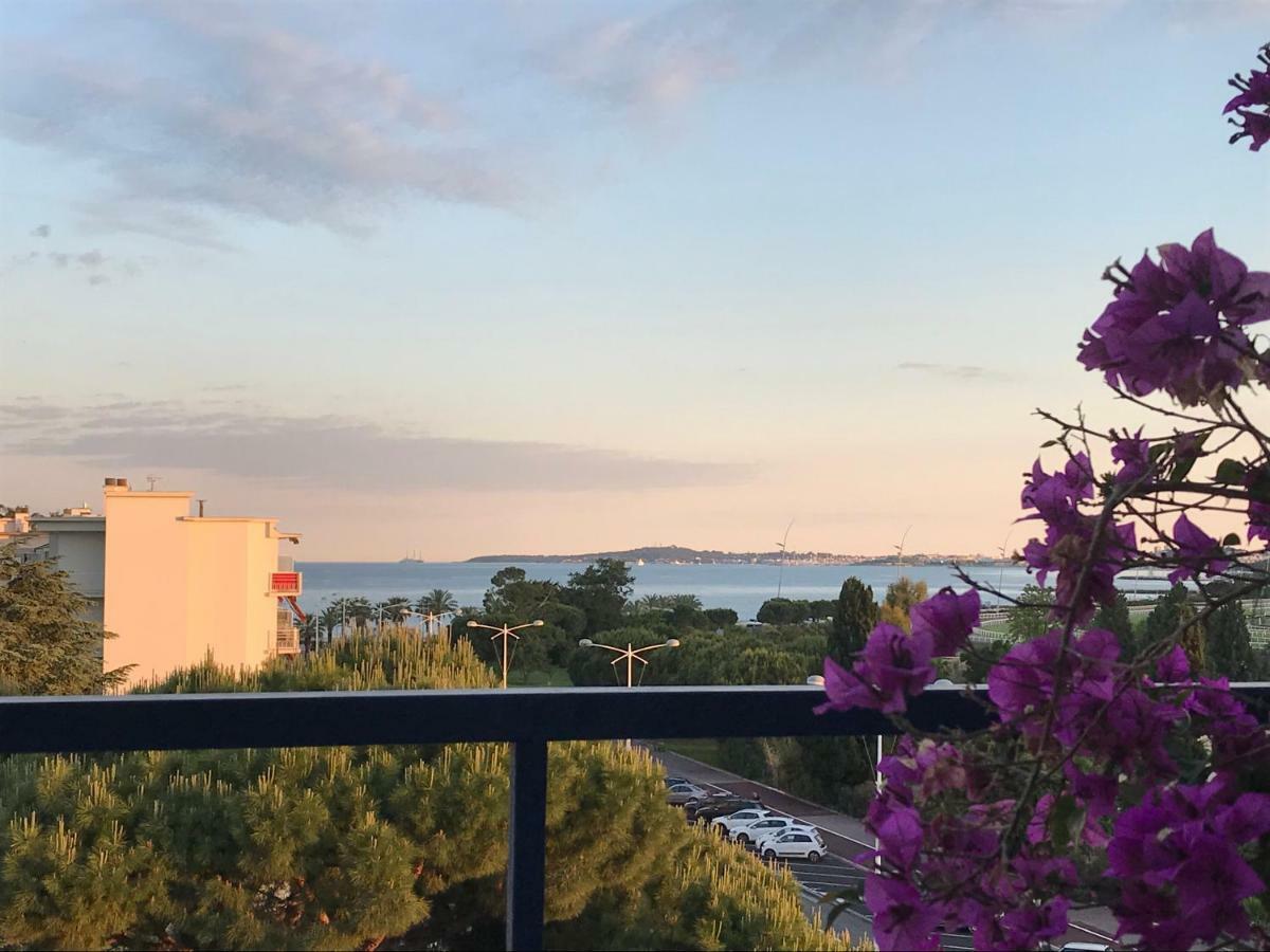 Plage Et Hippodrome Cagnes-sur-Mer Exterior photo
